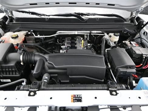 Used 2022 Chevrolet Colorado W/T image 16