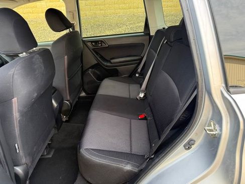 Used 2018 Subaru Forester 2.5i Premium w/ All-Weather Package image 7