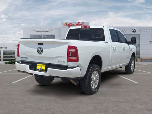 Used 2024 RAM 2500 Laramie AWD/4WD image 5