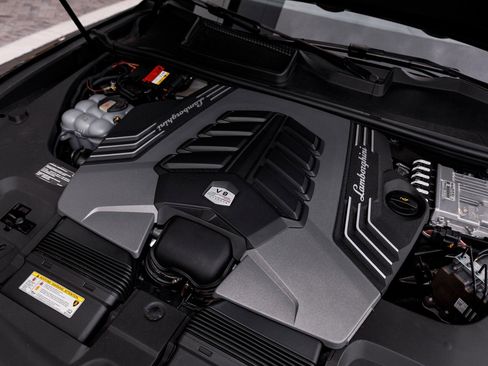 Used 2020 Lamborghini Urus image 41