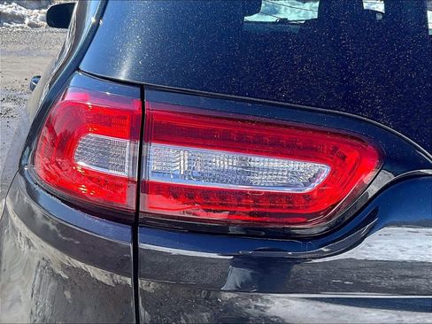 Used 2014 Jeep Cherokee Latitude w/ Comfort/Convenience Group image 27