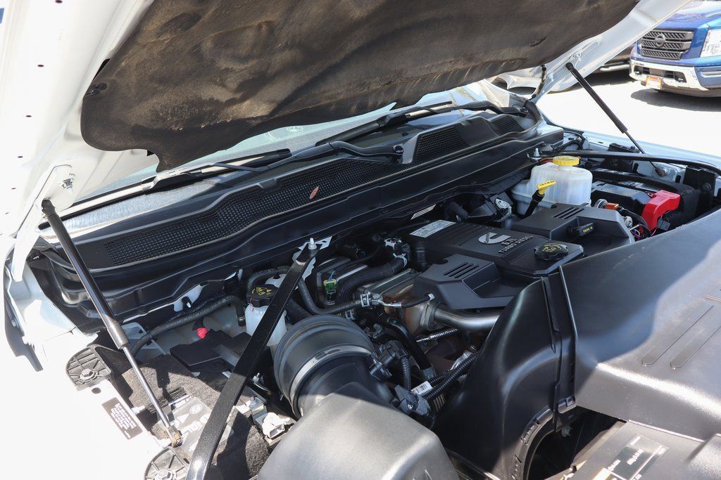 Used 2022 RAM 5500 Tradesman AWD/4WD image 13