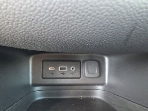 Used 2023 Chevrolet Equinox LT image 13