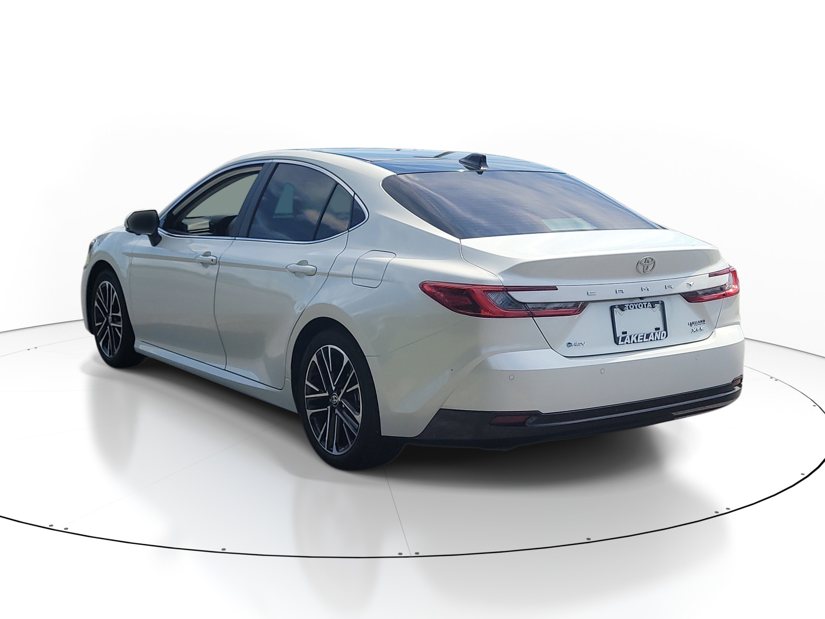 Certified 2025 Toyota Camry XLE w/ Premium Plus Package FWD image 5