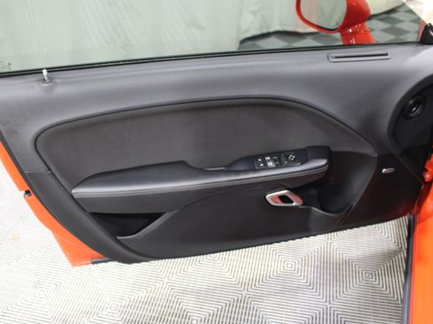Used 2021 Dodge Challenger R/T Scat Pack RWD image 6