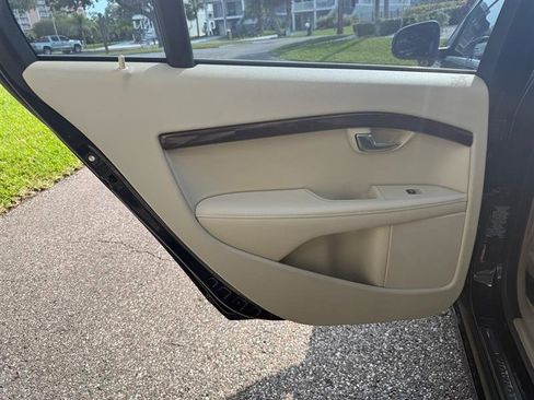Used 2013 Volvo S80 3.2 FWD image 15