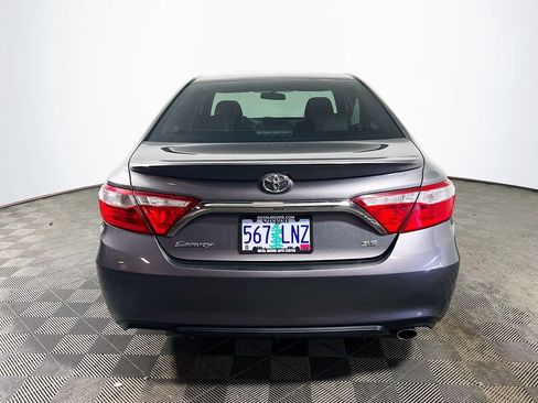 Used 2017 Toyota Camry SE FWD image 6