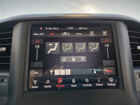 Used 2021 RAM 1500 Laramie w/ Off Road Group image 25