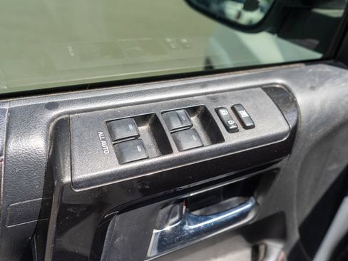 Used 2018 Toyota 4Runner TRD Off-Road Premium AWD/4WD image 26