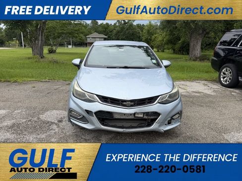 Used 2017 Chevrolet Cruze LT w/ Convenience Package FWD image 2
