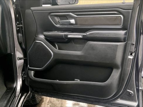 Used 2024 RAM 1500 Laramie image 12