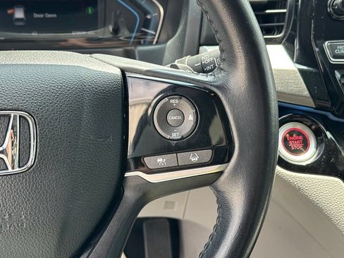 Used 2023 Honda Odyssey Touring image 17