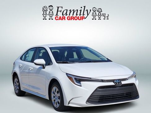 New 2026 Toyota Corolla LE FWD image 2