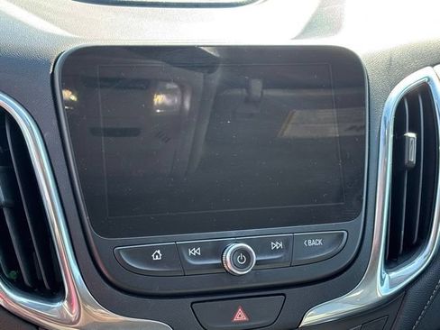 Used 2020 Chevrolet Equinox Premier AWD/4WD image 16