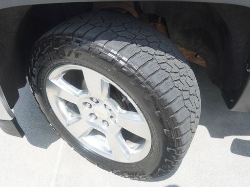 Used 2015 Chevrolet Silverado 1500 LT AWD/4WD image 38