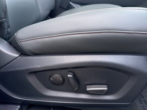 New 2026 Ford Explorer Active w/ Active Comfort Package image 32