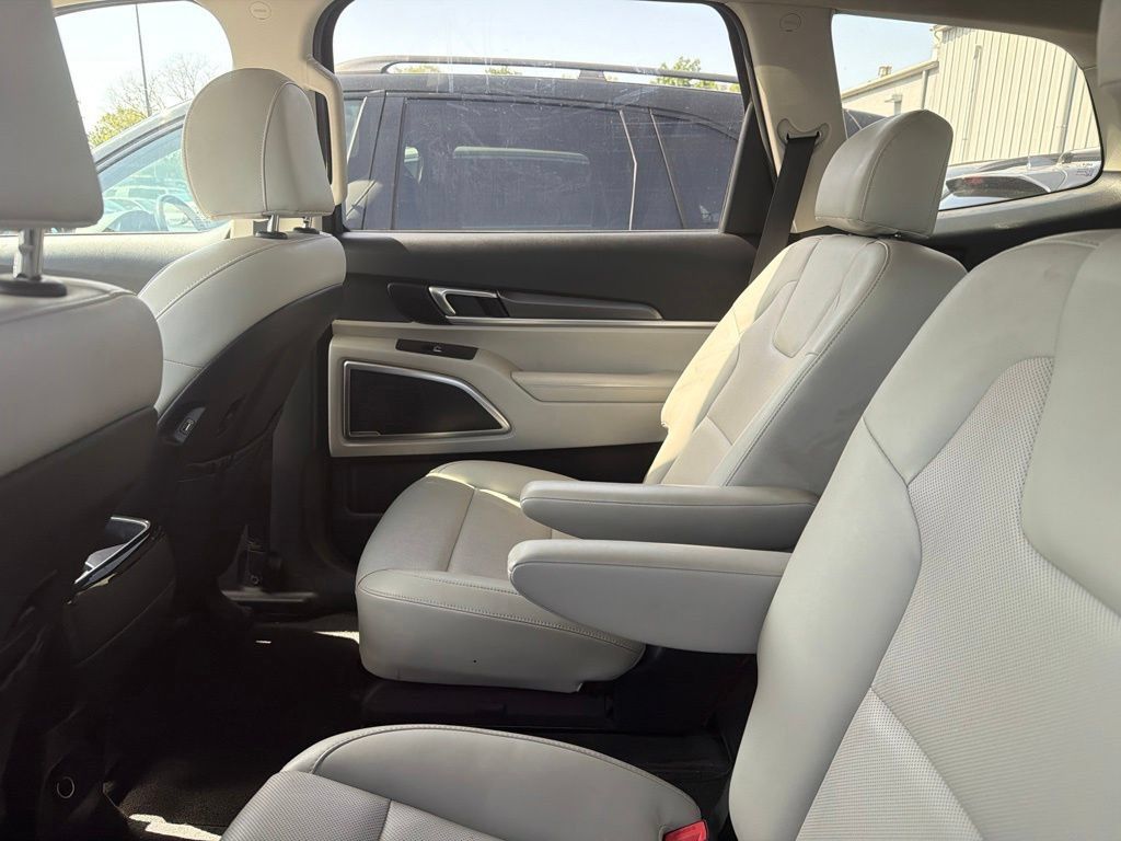 Used 2022 Kia Telluride S AWD/4WD image 9