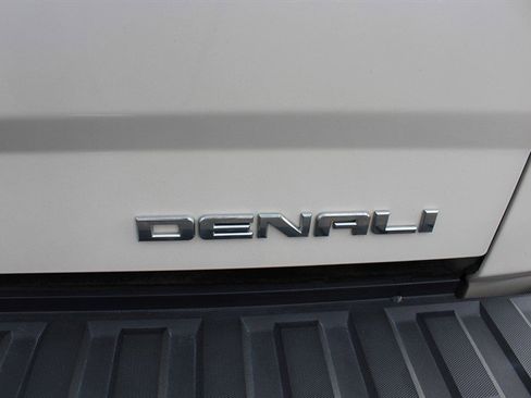 Used 2015 GMC Sierra 1500 Denali w/ Driver Alert Package image 33