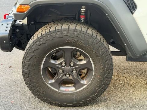 Used 2021 Jeep Gladiator Rubicon AWD/4WD image 19