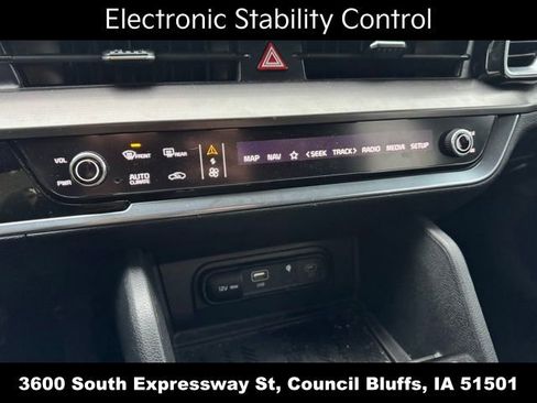Used 2025 Kia Sportage EX w/ Premium Package AWD/4WD image 23