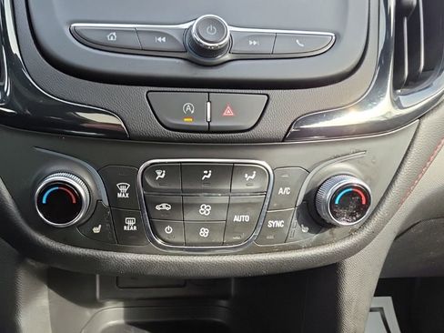 Certified 2022 Chevrolet Equinox RS FWD image 17