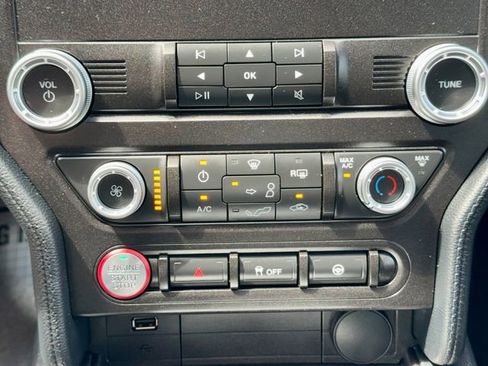 Used 2021 Ford Mustang Coupe RWD image 18