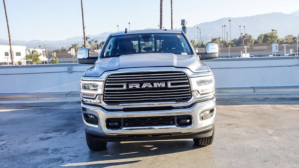 Used 2024 RAM 2500 Laramie AWD/4WD image 3