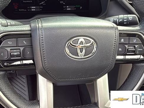 Used 2023 Toyota Sequoia Limited AWD/4WD image 19