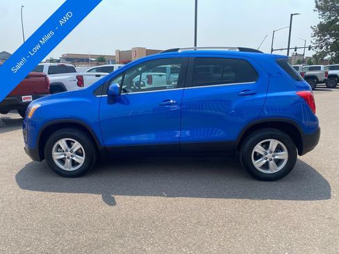 Used 2016 Chevrolet Trax LT w/ LT Convenience Package AWD/4WD image 2