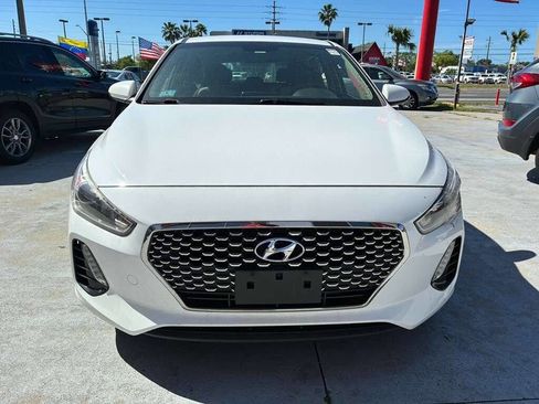Used 2019 Hyundai Elantra GT image 1