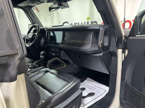Used 2025 Ford Bronco Badlands AWD/4WD image 12