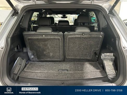 Used 2022 Volkswagen Tiguan SE R-Line FWD image 30