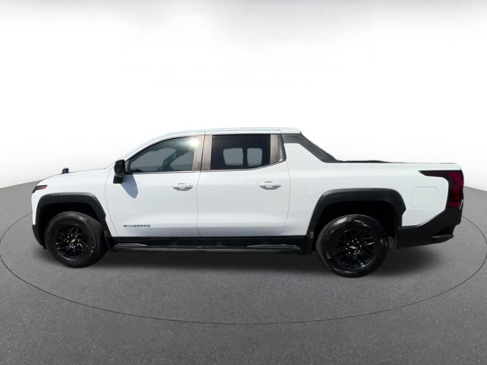 Used 2024 Chevrolet Silverado EV W/T AWD/4WD image 8