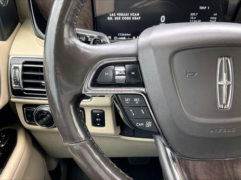 Used 2020 Lincoln Navigator Reserve RWD image 18