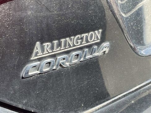 Used 2017 Toyota Corolla SE image 9