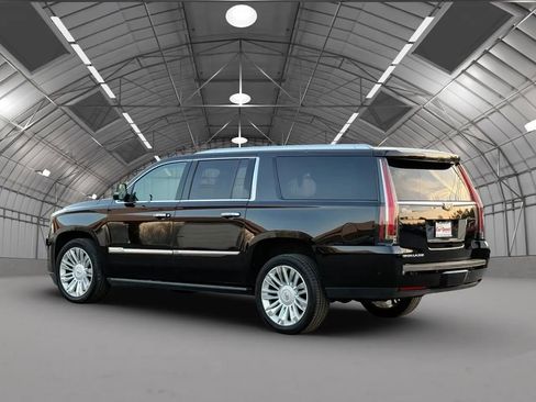 Used 2017 Cadillac Escalade ESV Platinum image 5