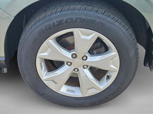 Used 2015 Subaru Forester 2.5i w/ Alloy Wheel Package image 22