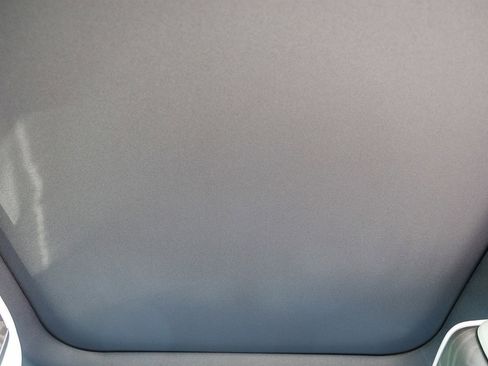 Used 2026 BMW 750e xDrive image 16