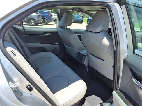 Used 2023 Toyota Camry XLE w/ Cold Weather Package FWD image 19