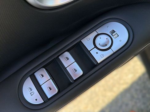 Used 2024 Hyundai Ioniq 5 SEL RWD image 15