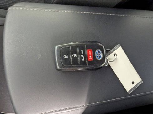 Used 2021 Toyota Venza LE image 26