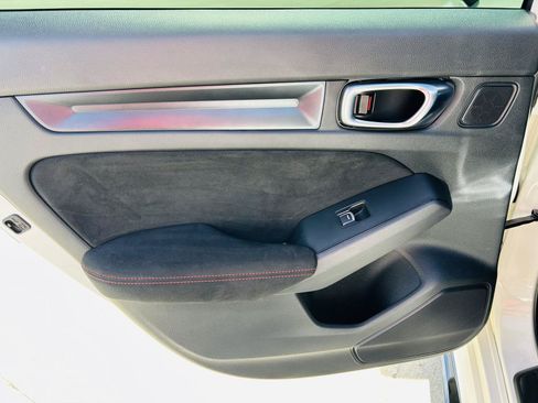 Used 2025 Honda Civic Type R image 24