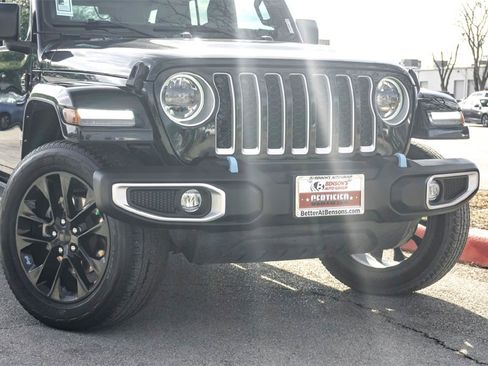 Used 2023 Jeep Wrangler Unlimited Sahara image 3
