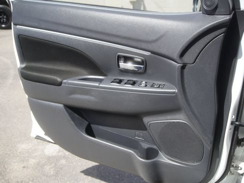 Used 2021 Mitsubishi Outlander Sport ES AWD/4WD image 22