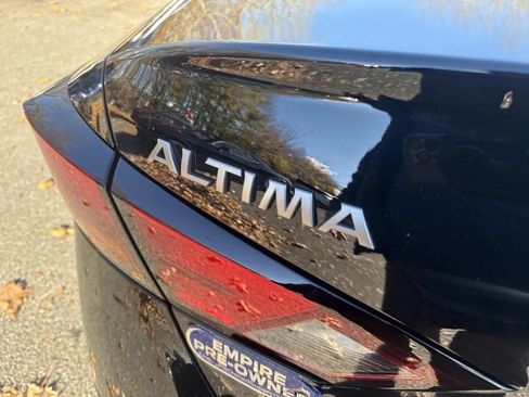 Used 2024 Nissan Altima 2.5 SV AWD/4WD image 7