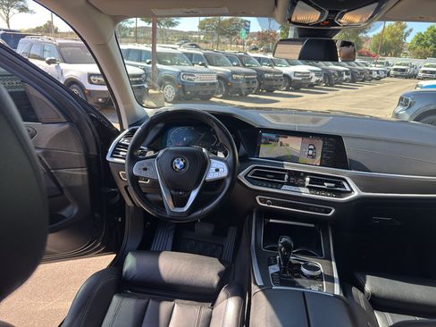 Used 2022 BMW X7 xDrive40i w/ Cold Weather Package AWD/4WD image 21