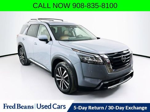 Used 2023 Nissan Pathfinder Platinum AWD/4WD image 1