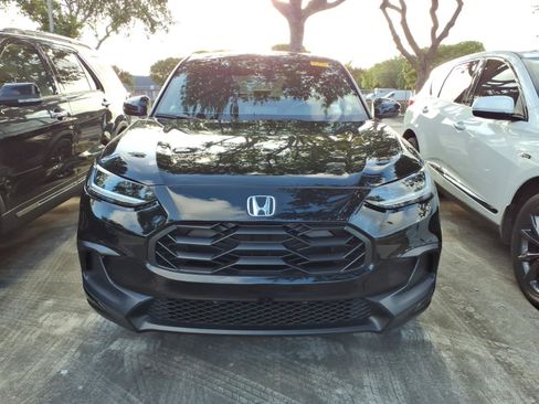 Used 2025 Honda HR-V Sport image 2