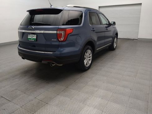Used 2018 Ford Explorer XLT w/ Equipment Group 201A AWD/4WD image 9