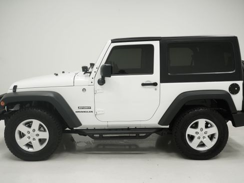 Used 2012 Jeep Wrangler Sport AWD/4WD image 7